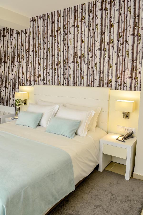Large Double or Twin Room,604956630:JPEG